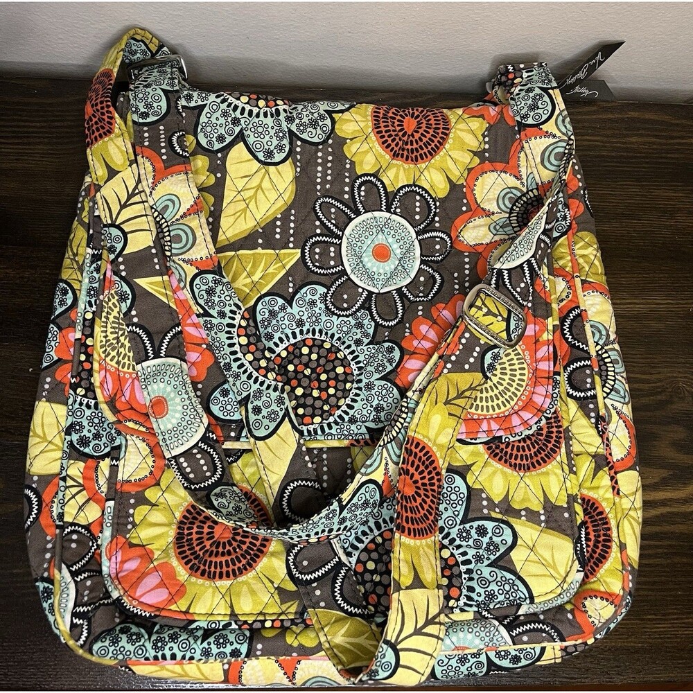 VGUC Vera Bradley Hipster Flower Shower Crossbody Bag Purse Retired Pattern